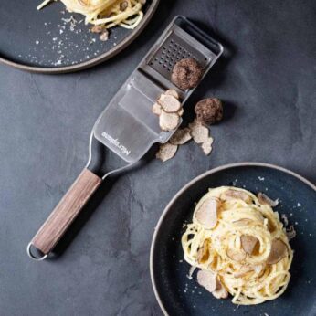 Rasp* voor truffels met houten greep Microplane - Afbeelding 3