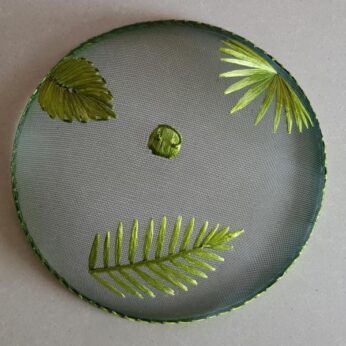 Vliegenkap  groene bladeren 30cm